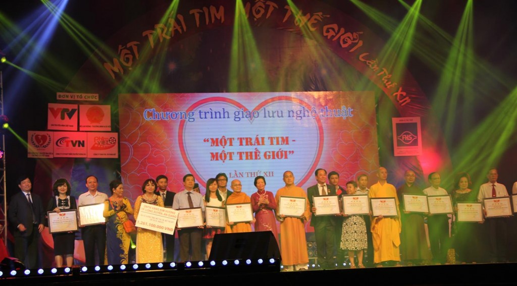 Babeeni Vietnam donated 100 million VNDs to Vietnamese Handicapped and Orphans